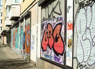 Jaką szerokość firany na przelotkach?