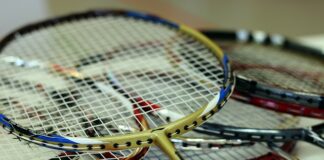 Z czego składa się rakietka do tenisa stołowego?