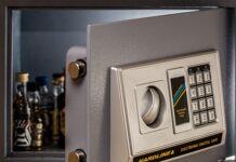 Czy warto mieć w domu sejf?