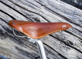 Czy sztyca regulowana amortyzuje?